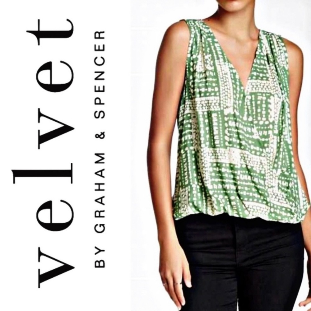 $50 - Velvet by Graham & Spencer Zita
Green and White Blouse size M